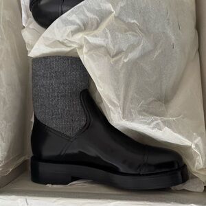 Women’s J. Crew ribbed knit boots size 7.5